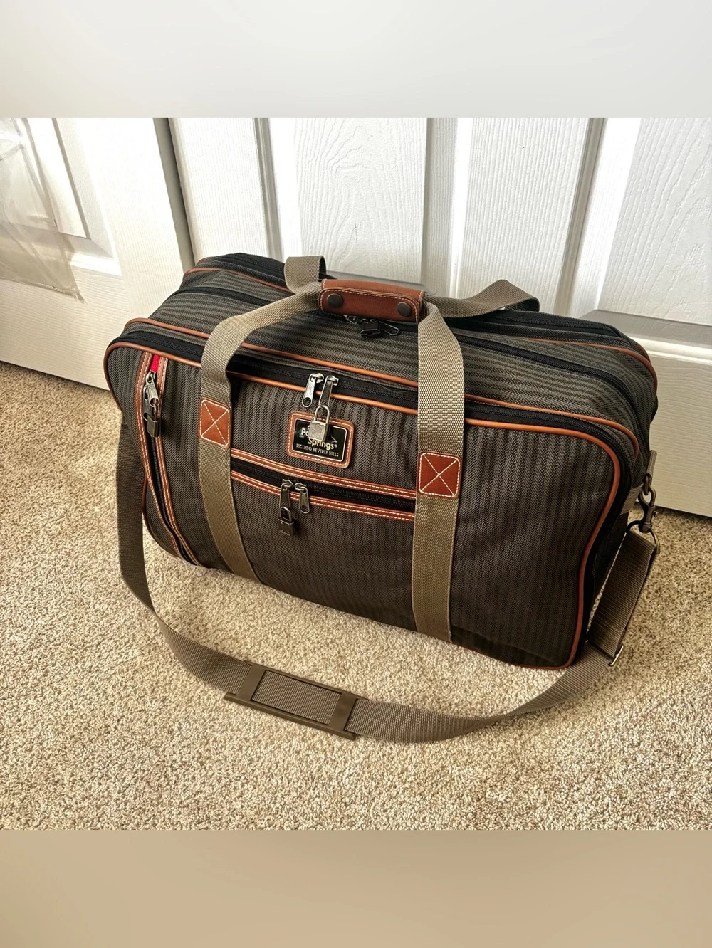 Elegant VTG Ricardo Beverly Hills Carry-on Weekender Travel Bag Gray/Tan